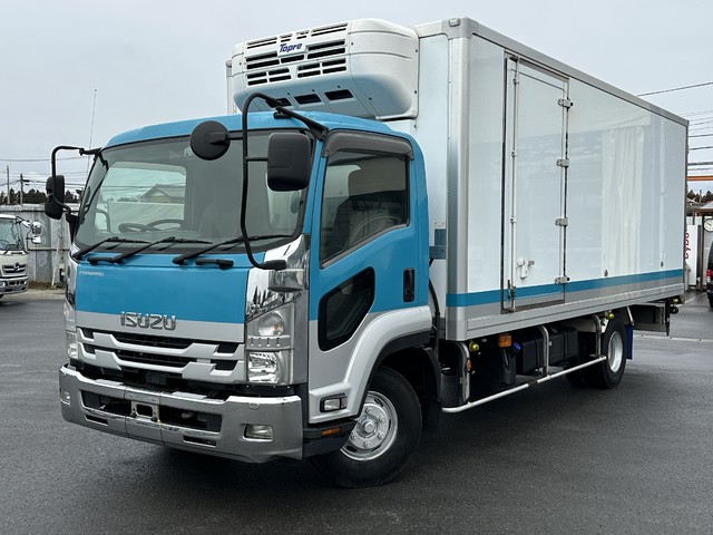 中古 【385万円】いすゞ 冷凍バン 4トン(中型) H31年 2PG-FRR90S2