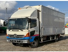 ワイドキャブ 格納パワーゲート リアエアサス アルミウイング 走行距離30万キロ マニュアル6速 積載2.6トン