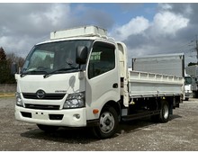 日野デュトロ ワイドキャブ 平ボデー 跳ね上げゲート マニュアル5速 積載2トン