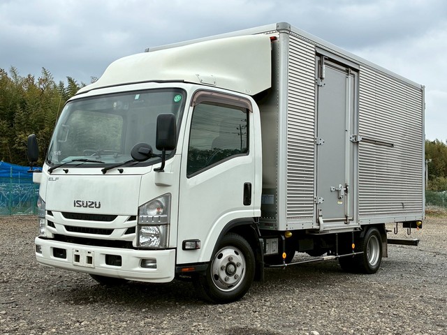 【近日入庫】【先行案内】ワイドキャブ ロングボデー サイド扉 アルミバン マニュアル6速 準中型 いすゞエルフ 積載2トン