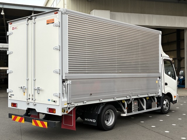 中古 【660万円】日野 ウイング 2トン(小型) R3年 2RG-XZU712M
